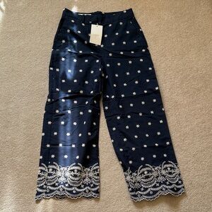 Elegant Navy Women's Cropped Pants with White Floral Embroidery